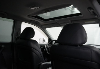 Подержанный автомобиль Honda CR-V 2012 года (14 фото)