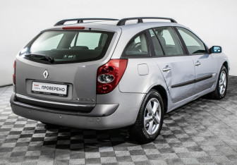 Подержанный автомобиль Renault Laguna Wagon 2006 года (5 фото)