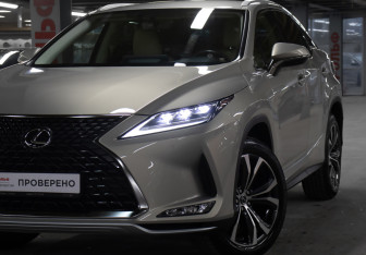 Подержанный автомобиль Lexus RX 2022 года (25 фото)