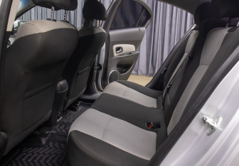Подержанный автомобиль Chevrolet Cruze Sedan 2014 года (11 фото)