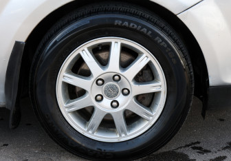 Подержанный автомобиль Ford Focus Sedan 2007 года (20 фото)