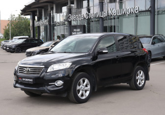 Подержанный автомобиль Toyota RAV4 2010 года (1 фото)