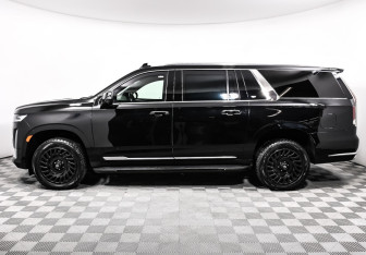 Подержанный автомобиль Cadillac Escalade Suv 2022 года (8 фото)