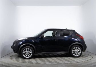 Подержанный автомобиль Nissan Juke 2011 года (8 фото)