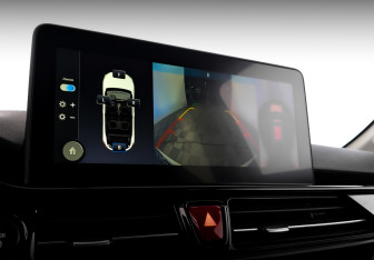 Подержанный автомобиль Москвич 3е 2023 года (26 фото)