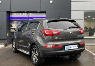 Подержанный автомобиль Kia Sportage 2012 года (6 фото)