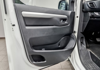 Подержанный автомобиль Citroen SpaceTourer 2019 года (21 фото)