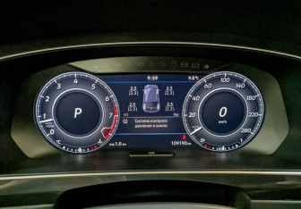 Подержанный автомобиль Volkswagen Tiguan 2018 года (16 фото)