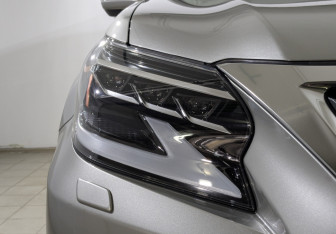 Подержанный автомобиль Lexus GX 2022 года (11 фото)