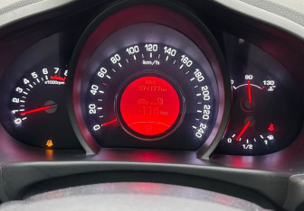 Подержанный автомобиль Kia Sportage 2010 года (12 фото)