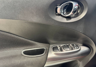 Подержанный автомобиль Nissan Juke 2011 года (11 фото)