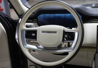 Подержанный автомобиль Land Rover Range Rover 2023 года (17 фото)