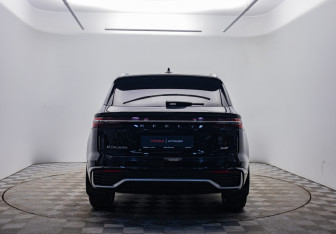 Подержанный автомобиль Geely Monjaro 2024 года (6 фото)