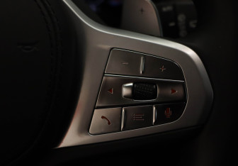 Подержанный автомобиль BMW X3 2024 года (10 фото)