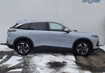 Подержанный автомобиль BAIC X55 2024 года (4 фото)