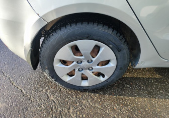 Подержанный автомобиль Kia Rio Sedan 2012 года (12 фото)