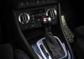 Подержанный автомобиль Audi RS Q3 2014 года (18 фото)
