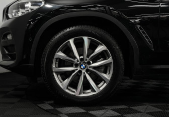 Подержанный автомобиль BMW X4 2019 года (7 фото)