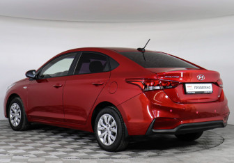 Подержанный автомобиль Hyundai Solaris Sedan 2017 года (7 фото)