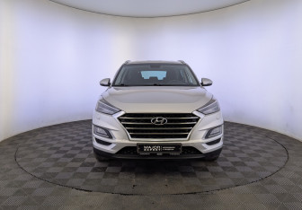 Подержанный автомобиль Hyundai Tucson 2019 года (2 фото)