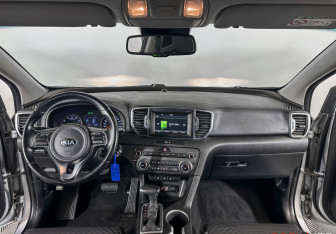 Подержанный автомобиль Kia Sportage 2016 года (13 фото)