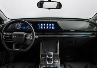 Подержанный автомобиль Omoda C5 2024 года (13 фото)