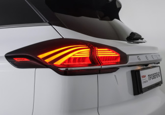 Подержанный автомобиль Geely Atlas Pro 2023 года (20 фото)