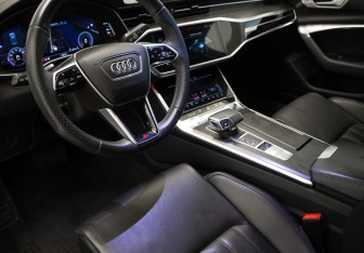 Подержанный автомобиль Audi A6 Sedan 2018 года (7 фото)
