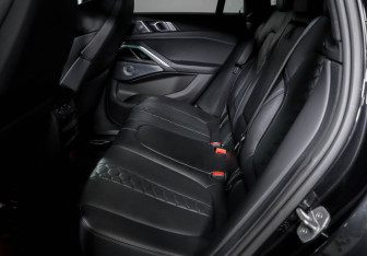 Подержанный автомобиль BMW X6 M 2020 года (10 фото)