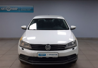 Подержанный автомобиль Volkswagen Jetta Sedan 2018 года (2 фото)