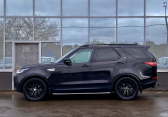 Подержанный автомобиль Land Rover Discovery 2017 года (8 фото)