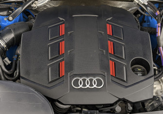 Подержанный автомобиль Audi SQ5 2019 года (9 фото)