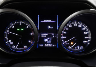 Подержанный автомобиль Toyota Land Cruiser Prado 2016 года (13 фото)