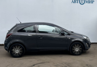 Подержанный автомобиль Opel Corsa 2013 года (4 фото)