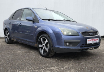 Подержанный автомобиль Ford Focus Sedan 2005 года (3 фото)
