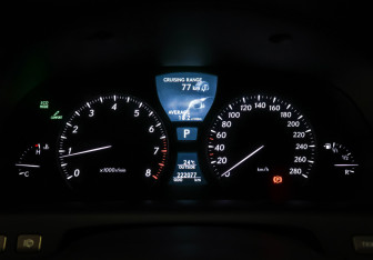 Подержанный автомобиль Lexus LS 2012 года (16 фото)