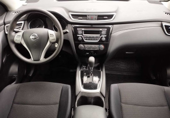 Подержанный автомобиль Nissan Qashqai 2014 года (9 фото)