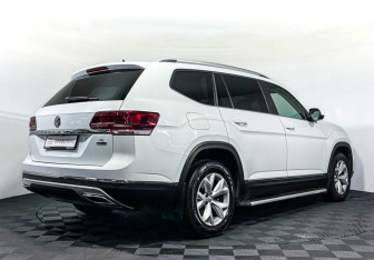 Подержанный автомобиль Volkswagen Teramont 2018 года (5 фото)