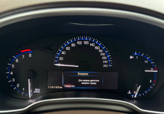 Подержанный автомобиль Cadillac SRX 2014 года (13 фото)