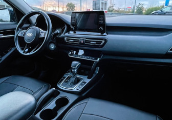 Подержанный автомобиль Kia Seltos 2020 года (9 фото)