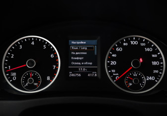 Подержанный автомобиль Volkswagen Tiguan 2013 года (9 фото)