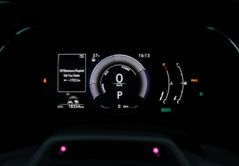 Подержанный автомобиль Lexus RX 2023 года (24 фото)