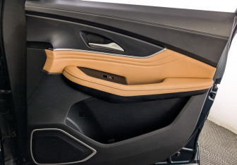 Подержанный автомобиль Evolute i-SKY 2024 года (25 фото)