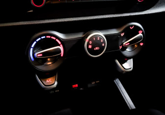 Подержанный автомобиль Kia Rio Hatchback 2021 года (23 фото)