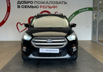 Подержанный автомобиль Ford Kuga 2017 года (2 фото)