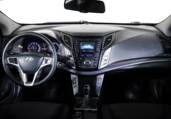 Подержанный автомобиль Hyundai i40 Sedan 2013 года (12 фото)