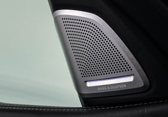 Подержанный автомобиль BMW X6 M 2016 года (21 фото)