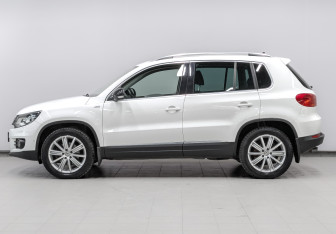 Подержанный автомобиль Volkswagen Tiguan 2013 года (8 фото)