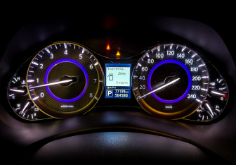 Подержанный автомобиль Infiniti QX80 2019 года (14 фото)