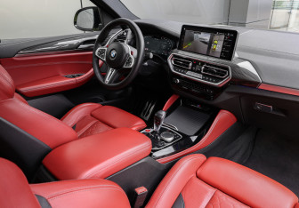 Подержанный автомобиль BMW X4 M 2022 года (9 фото)